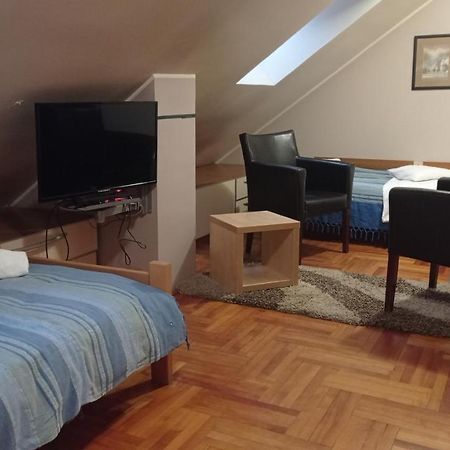 Car Royal Apartments And Rooms Novi Sad Ngoại thất bức ảnh