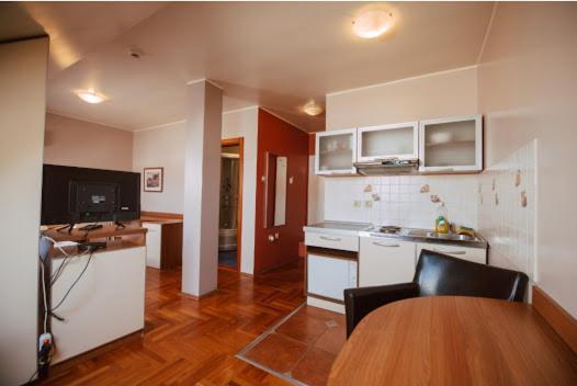 Car Royal Apartments And Rooms Novi Sad Ngoại thất bức ảnh