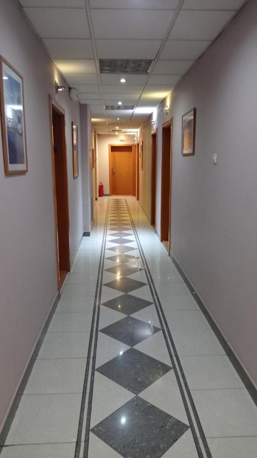 Car Royal Apartments And Rooms Novi Sad Ngoại thất bức ảnh