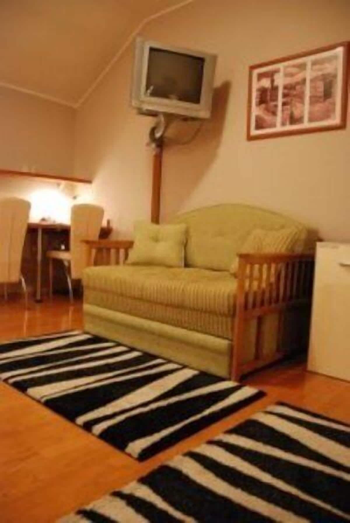Car Royal Apartments And Rooms Novi Sad Ngoại thất bức ảnh